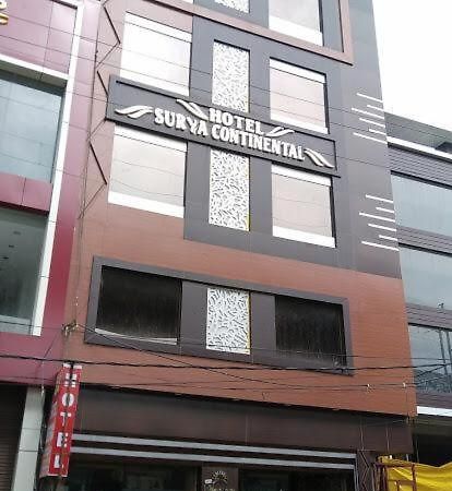 Hotel Surya Continental 러크나우 외부 사진