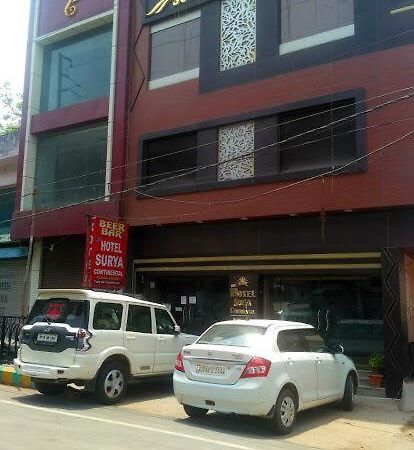 Hotel Surya Continental 러크나우 외부 사진