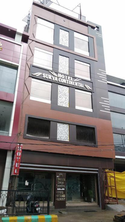 Hotel Surya Continental 러크나우 외부 사진